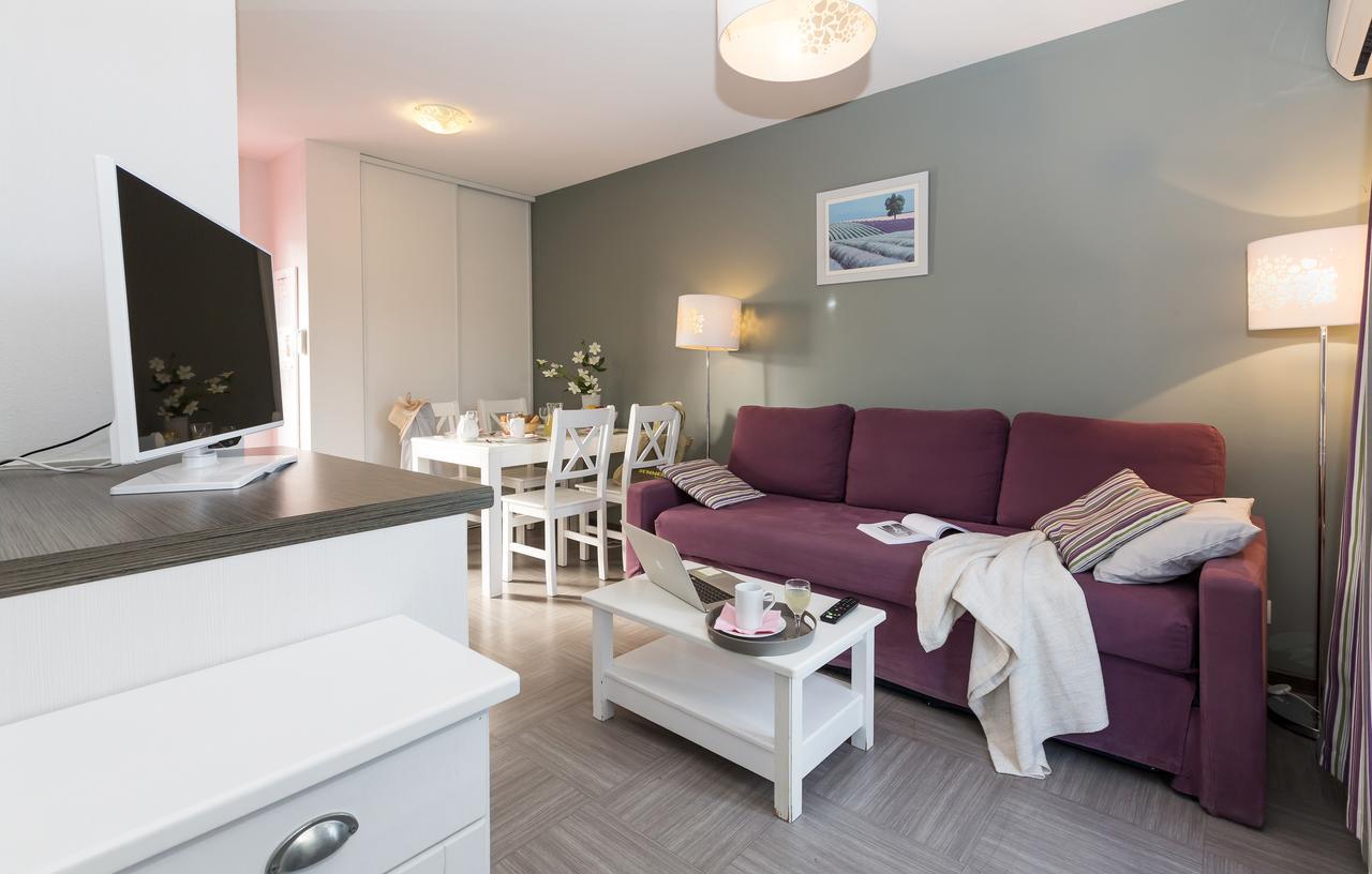 Residence Odalys Cote Provence Gréoux-les-Bains Exteriér fotografie
